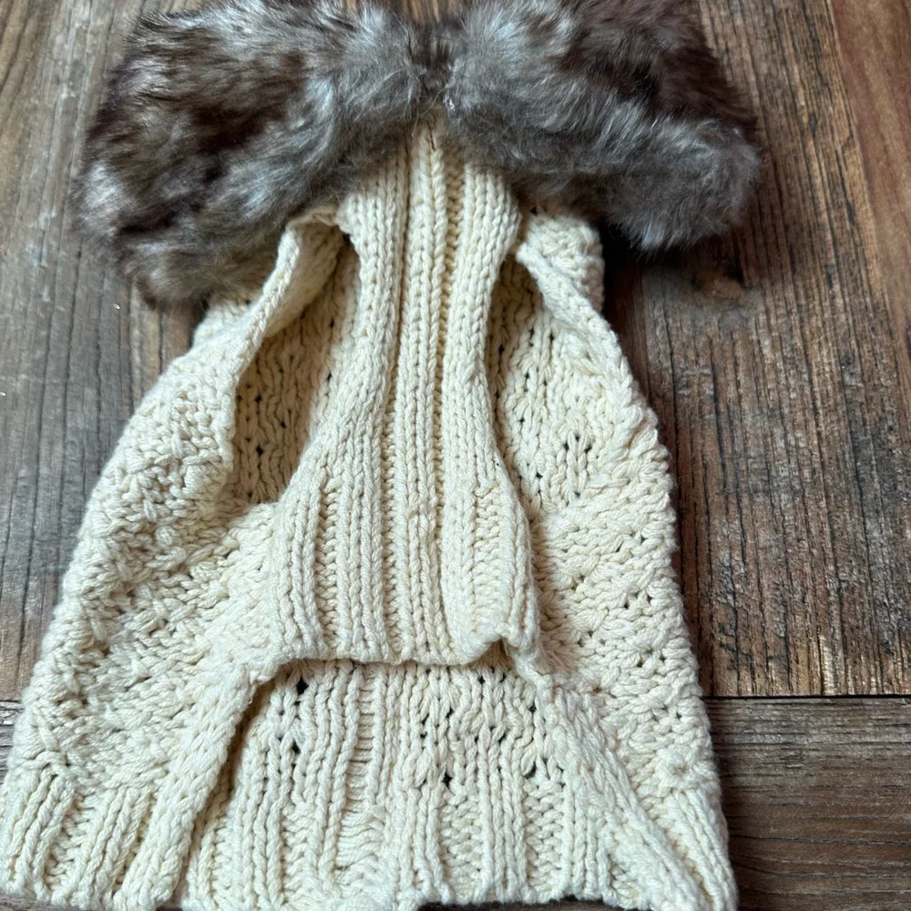 Cream Knit Button-Up Scarf with Faux Fur Trim for pet - Picture 3 of 6